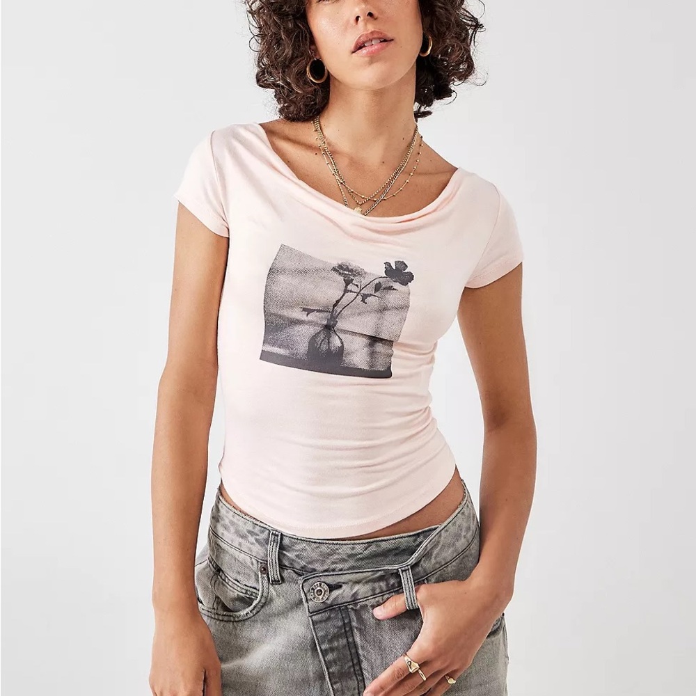 UO Pink Graphic Women's Top